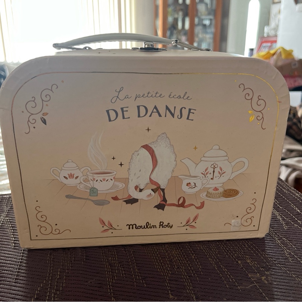 La Petite Ecole De Danse Tea Set Storage Case
